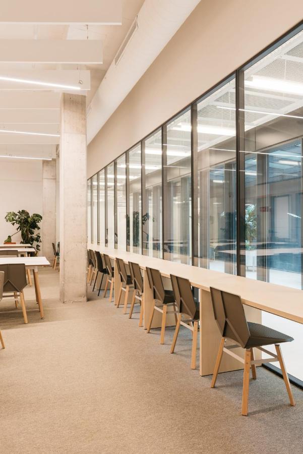 For Students Studying In Barcelona Only - Stunning Spacious Studios And Private Rooms At Pallars Student Accommodation Eksteriør bilde