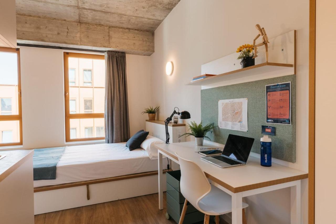 For Students Studying In Barcelona Only - Stunning Spacious Studios And Private Rooms At Pallars Student Accommodation Eksteriør bilde