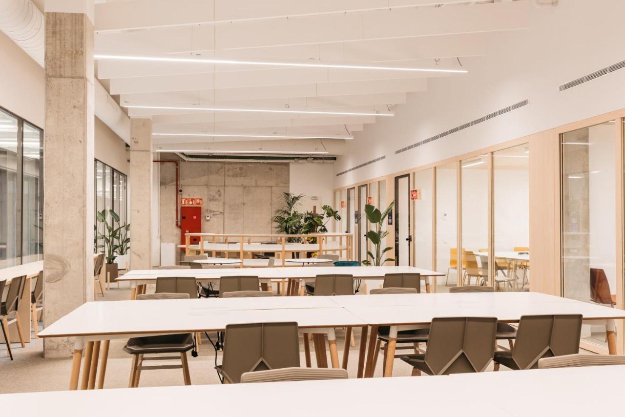 For Students Studying In Barcelona Only - Stunning Spacious Studios And Private Rooms At Pallars Student Accommodation Eksteriør bilde