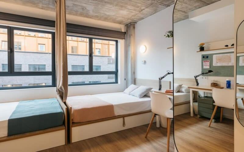 For Students Studying In Barcelona Only - Stunning Spacious Studios And Private Rooms At Pallars Student Accommodation Eksteriør bilde