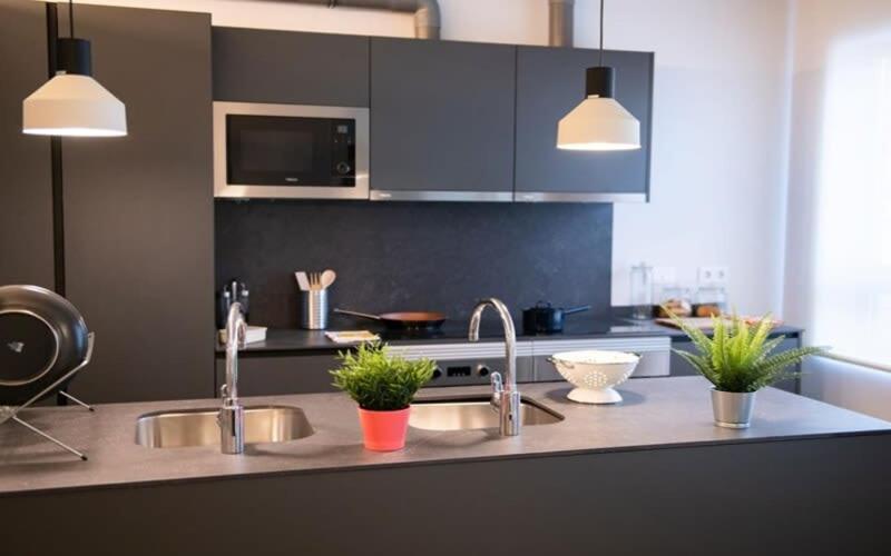 For Students Studying In Barcelona Only - Stunning Spacious Studios And Private Rooms At Pallars Student Accommodation Eksteriør bilde